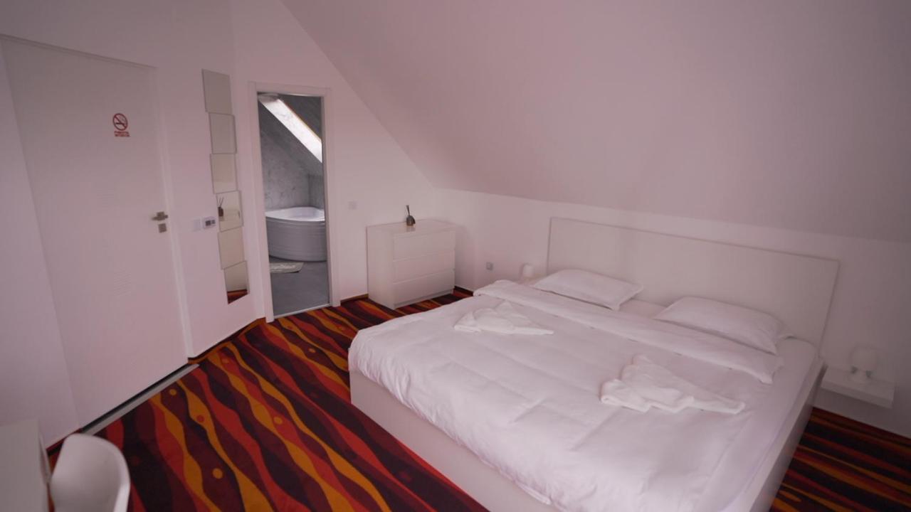 Vivo House Panzió Marosvásárhely Kültér fotó